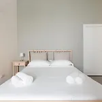 Corso Vercelli Cosy And Bright Studio