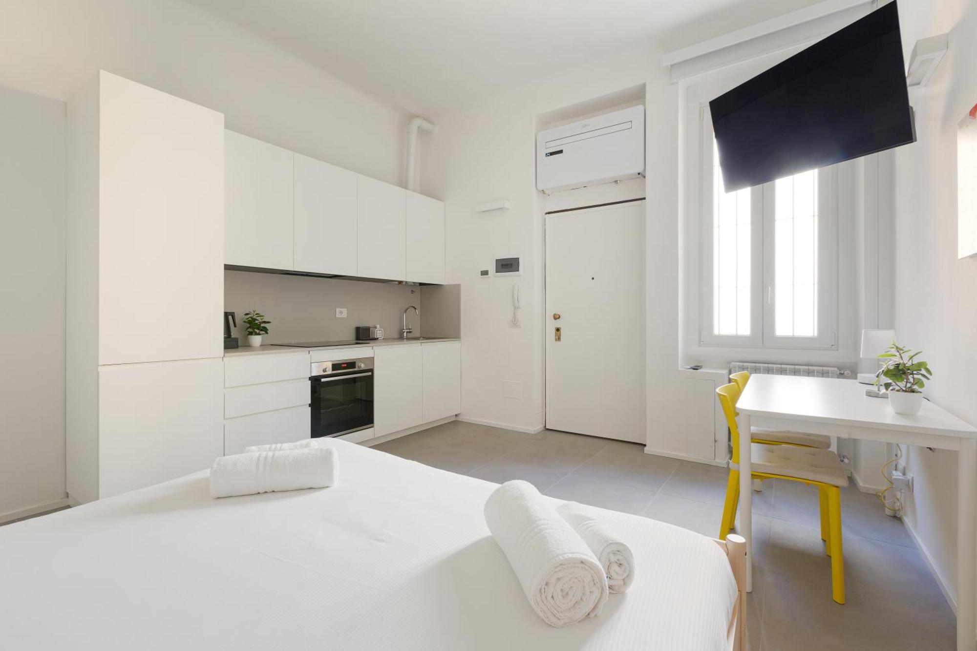 Corso Vercelli Cosy And Bright Milan